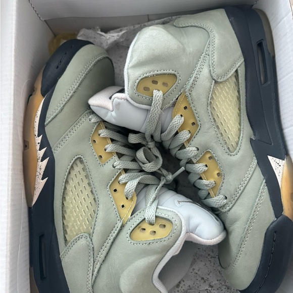 Air Jordan 5 Retro Sneakers - Picture 3 of 9